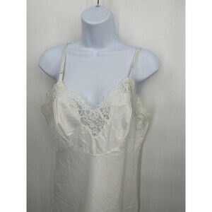 Vintage 70s  Van Roalte Ivory   Lace Slip On Gown  Size M Beautiful Lace Size 36